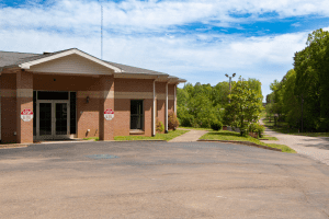 Nursing Home Savannah TN back entrance view